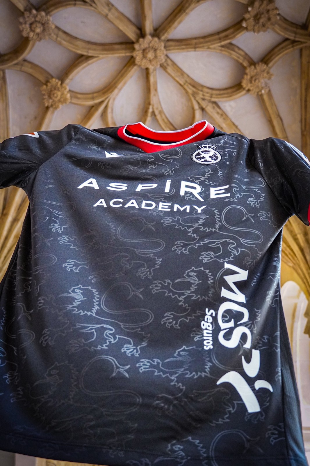 Cultural Leonesa 2025-26 Away Kit