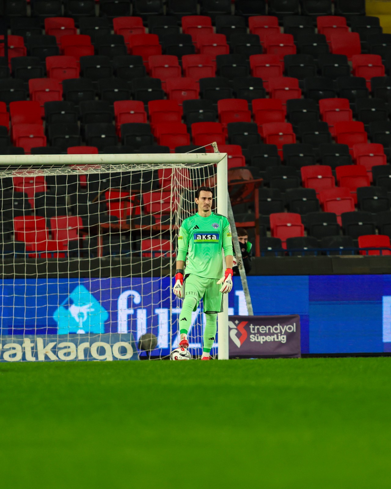 Kasımpaşa 2025-26 GK 4 V2 Kit