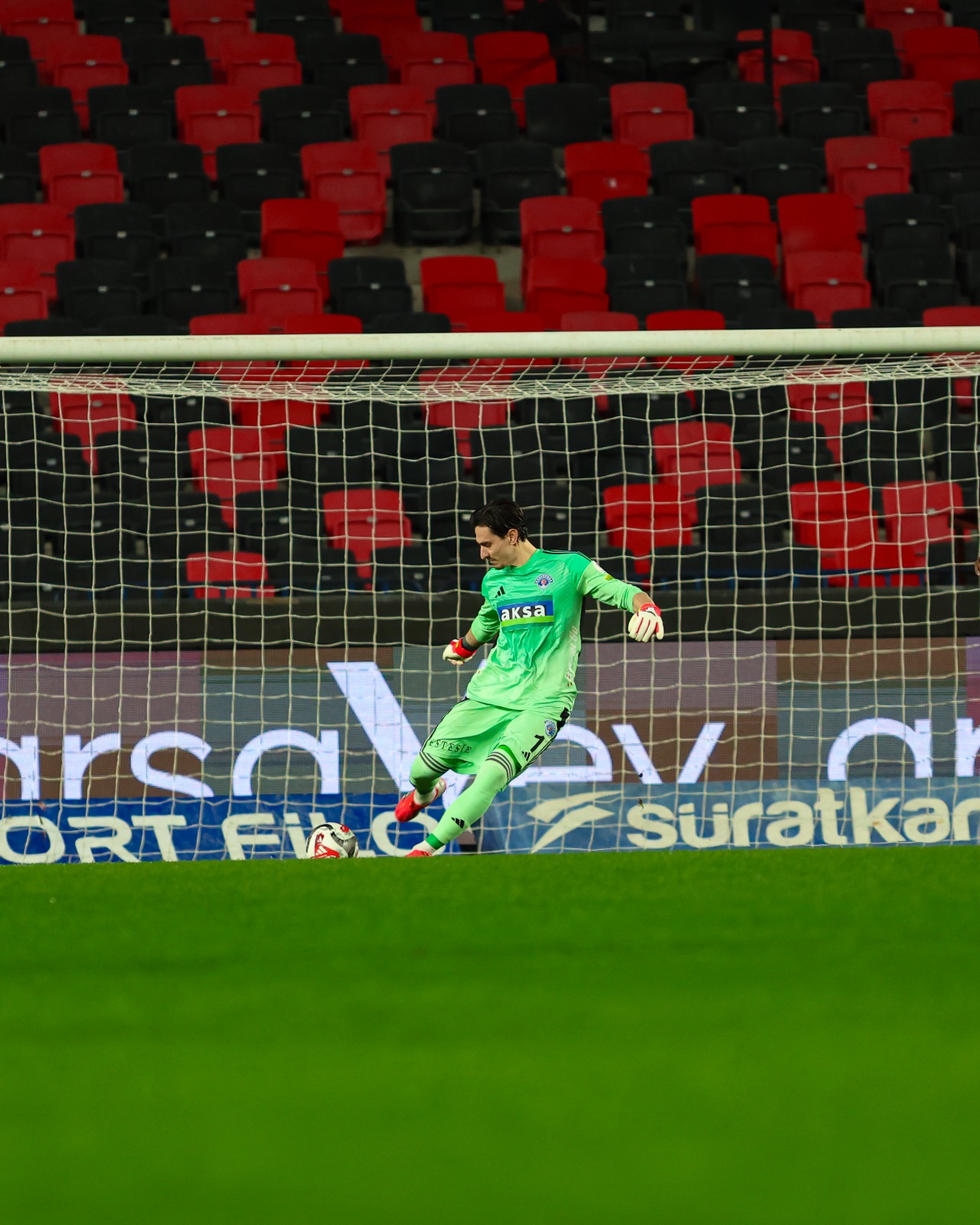 Kasımpaşa 2025-26 GK 4 V2 Kit