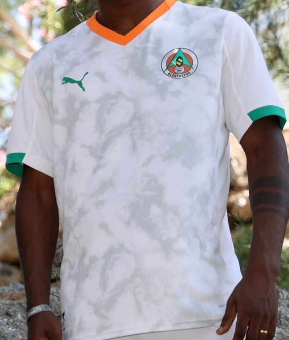 Alanyaspor 2025-26 Away Kit