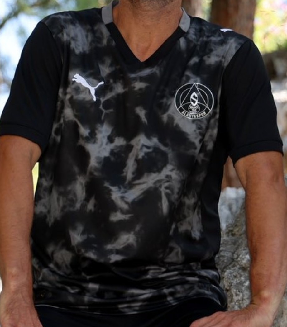 Alanyaspor 2025-26 Third Kit