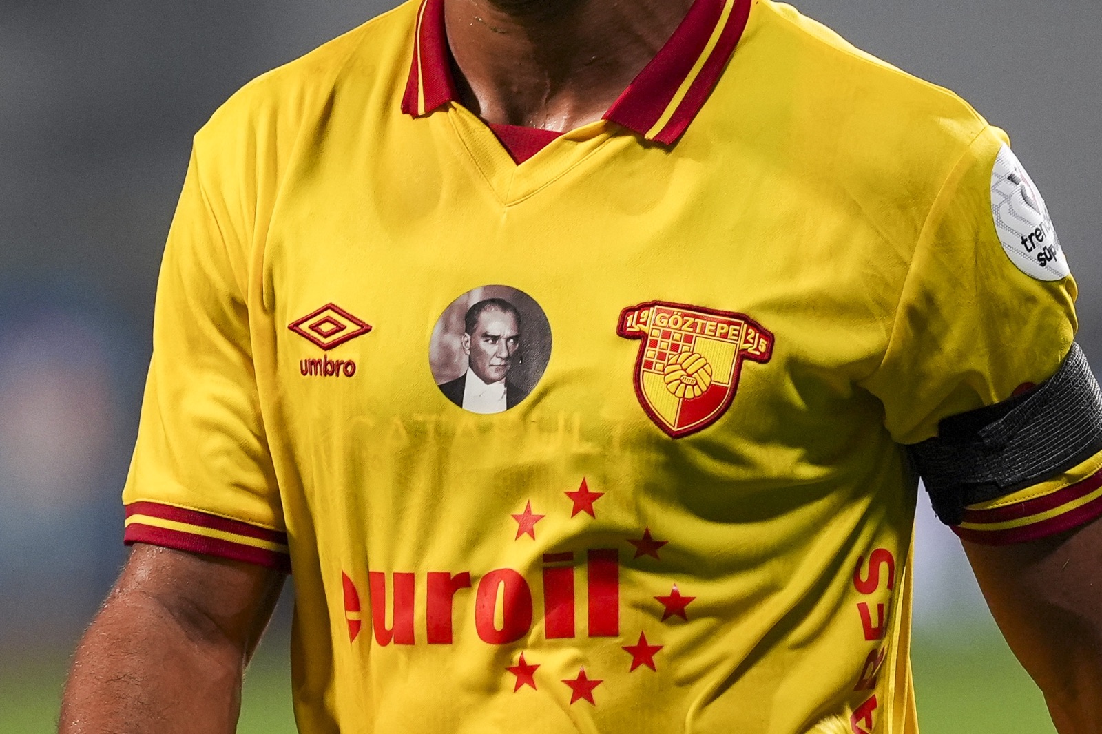 Göztepe 2025-26 Away V2 Kit