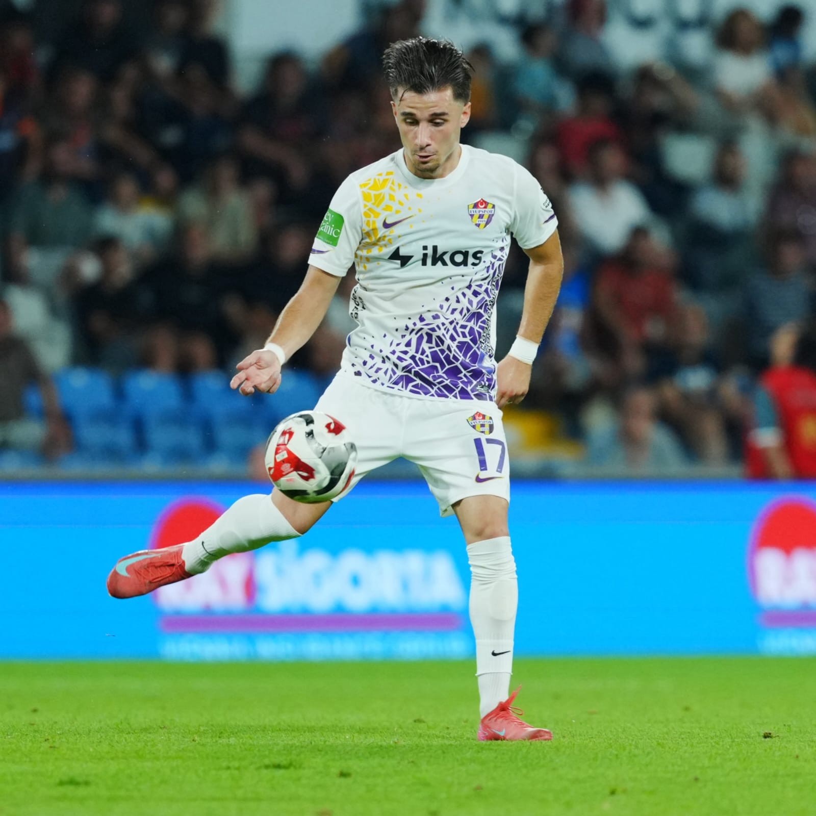 Eyüpspor 2025-26 Third Kit