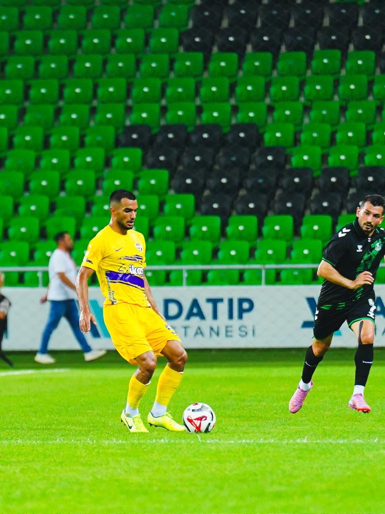 Eyüpspor 2025-26 Pre-Season Away Kit