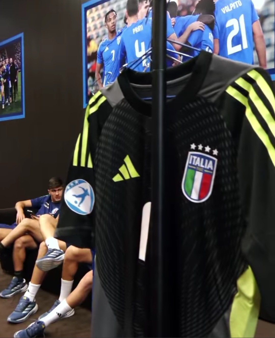 Italy 2025 GK 3 Kit