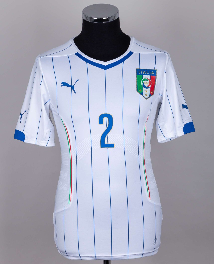 Italy 2014 Away Kit