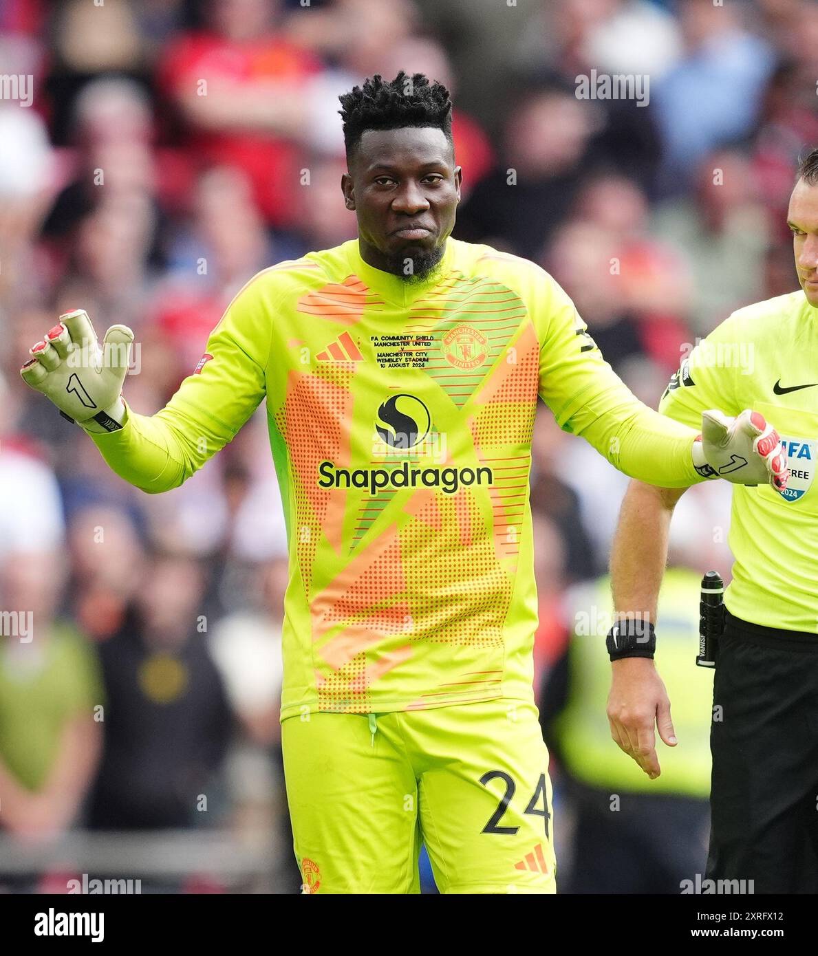 Manchester United 2024-25 Community Shield GK Kit