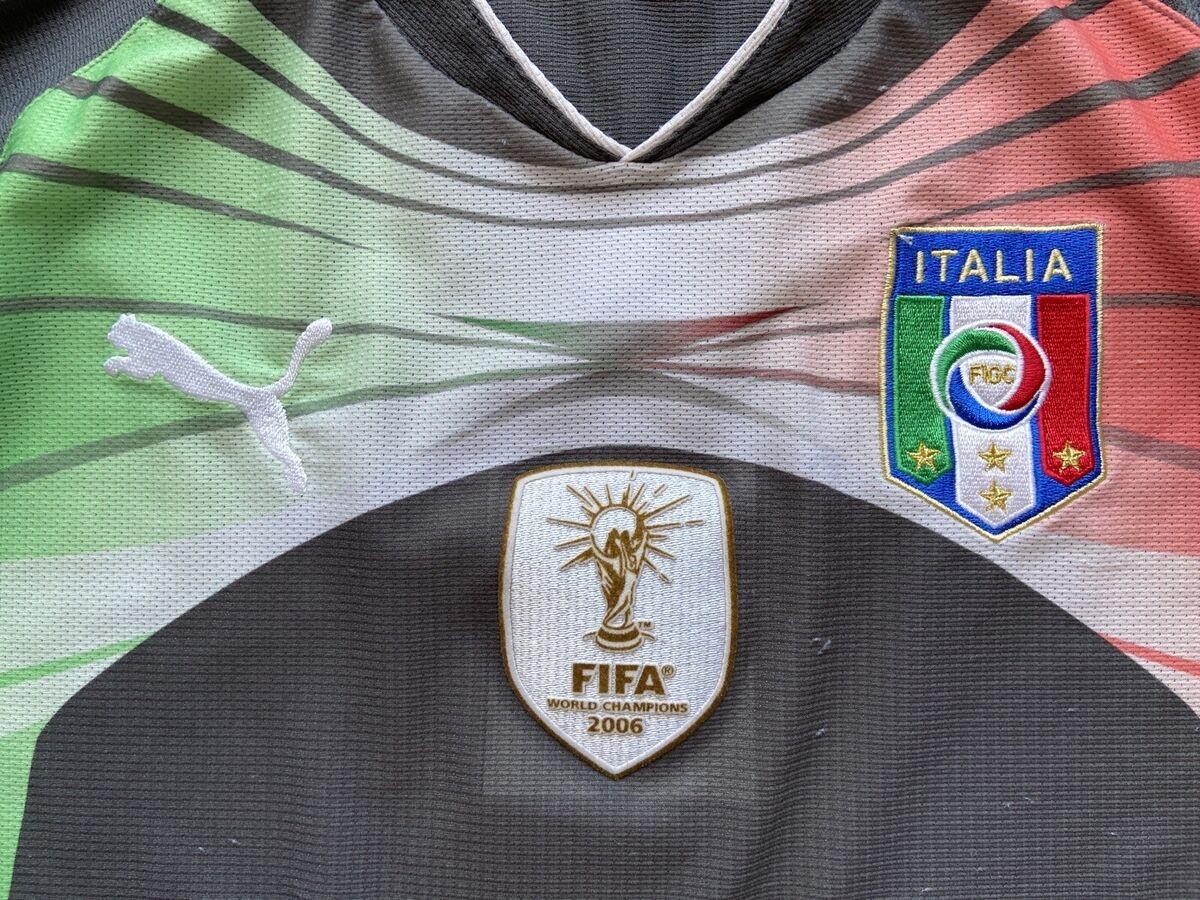 Italy 2010 GK 1 Kit