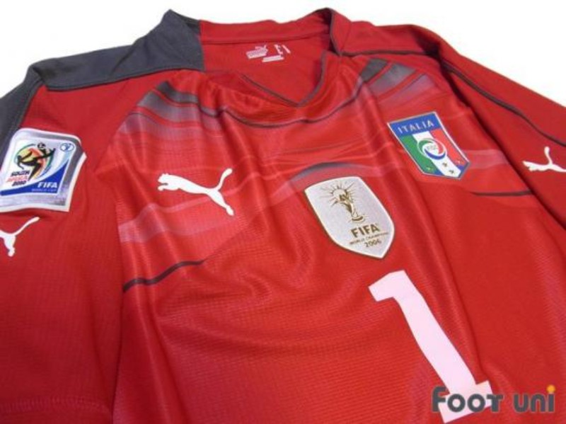 Italy 2010 GK 2 Kit