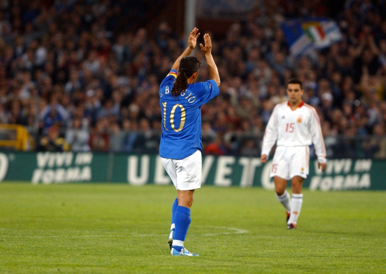 Italy 2004 Home Kit