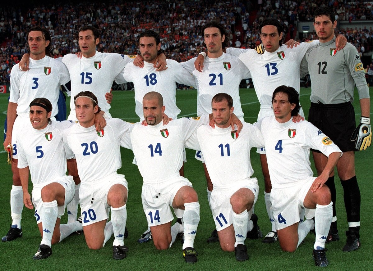 Italy 2000 Away Kit
