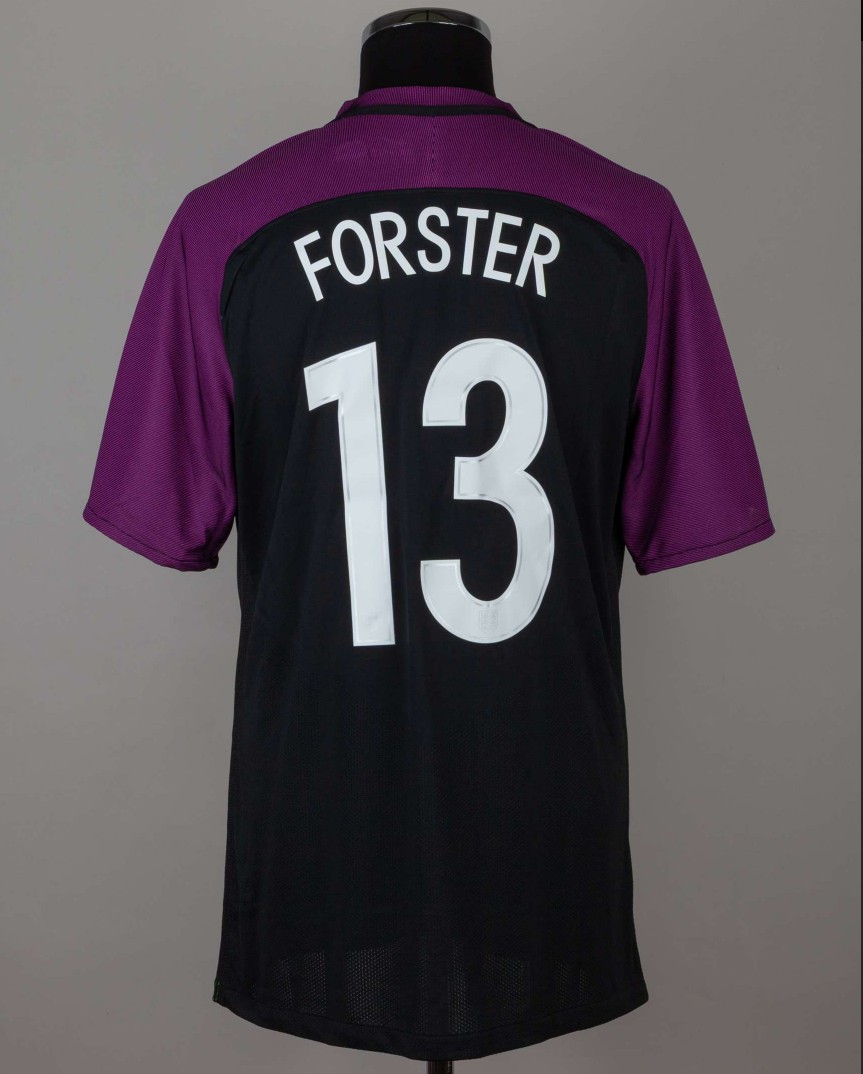 England 2016 GK 1 Kit