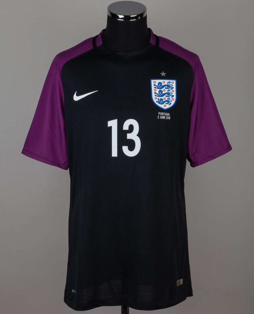 England 2016 GK 1 Kit