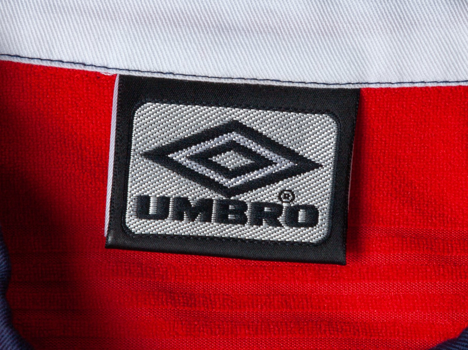 England 2000 Away Kit