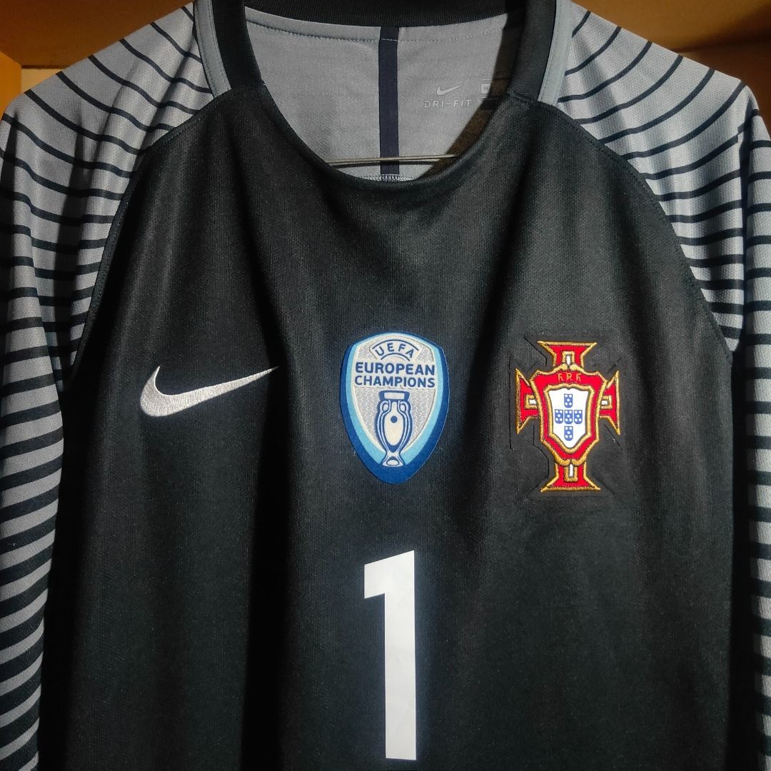 Portugal 2016-17 GK 1 Kit