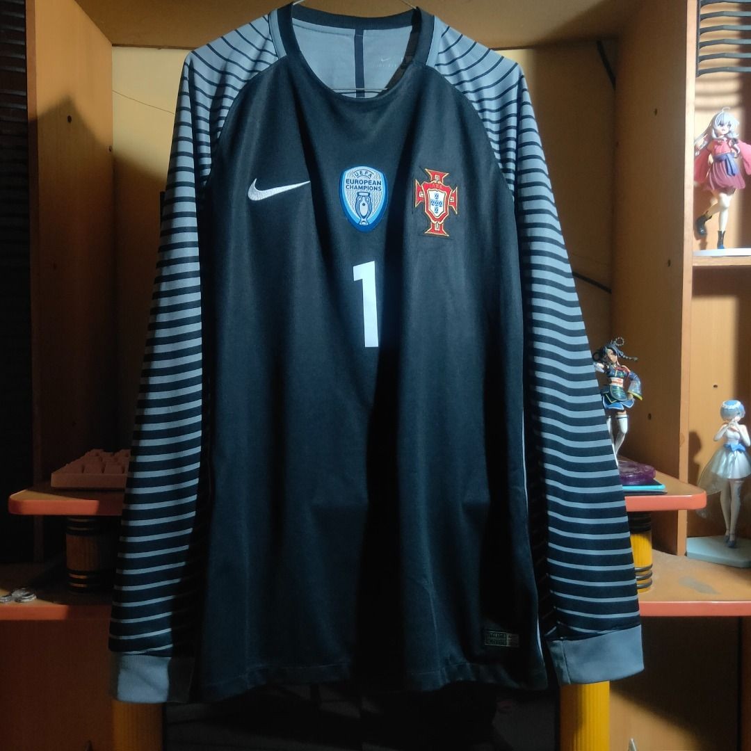 Portugal 2016-17 GK 1 Kit
