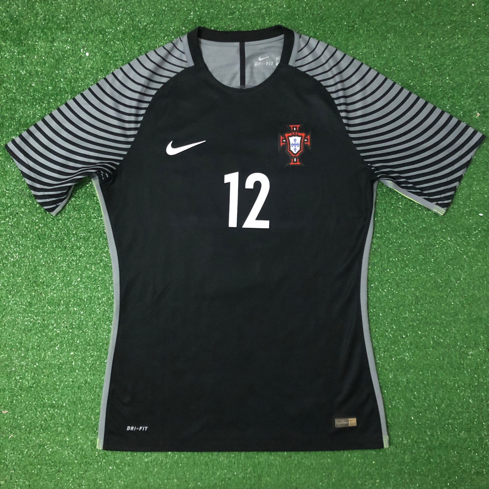 Portugal 2016 GK 1 Kit