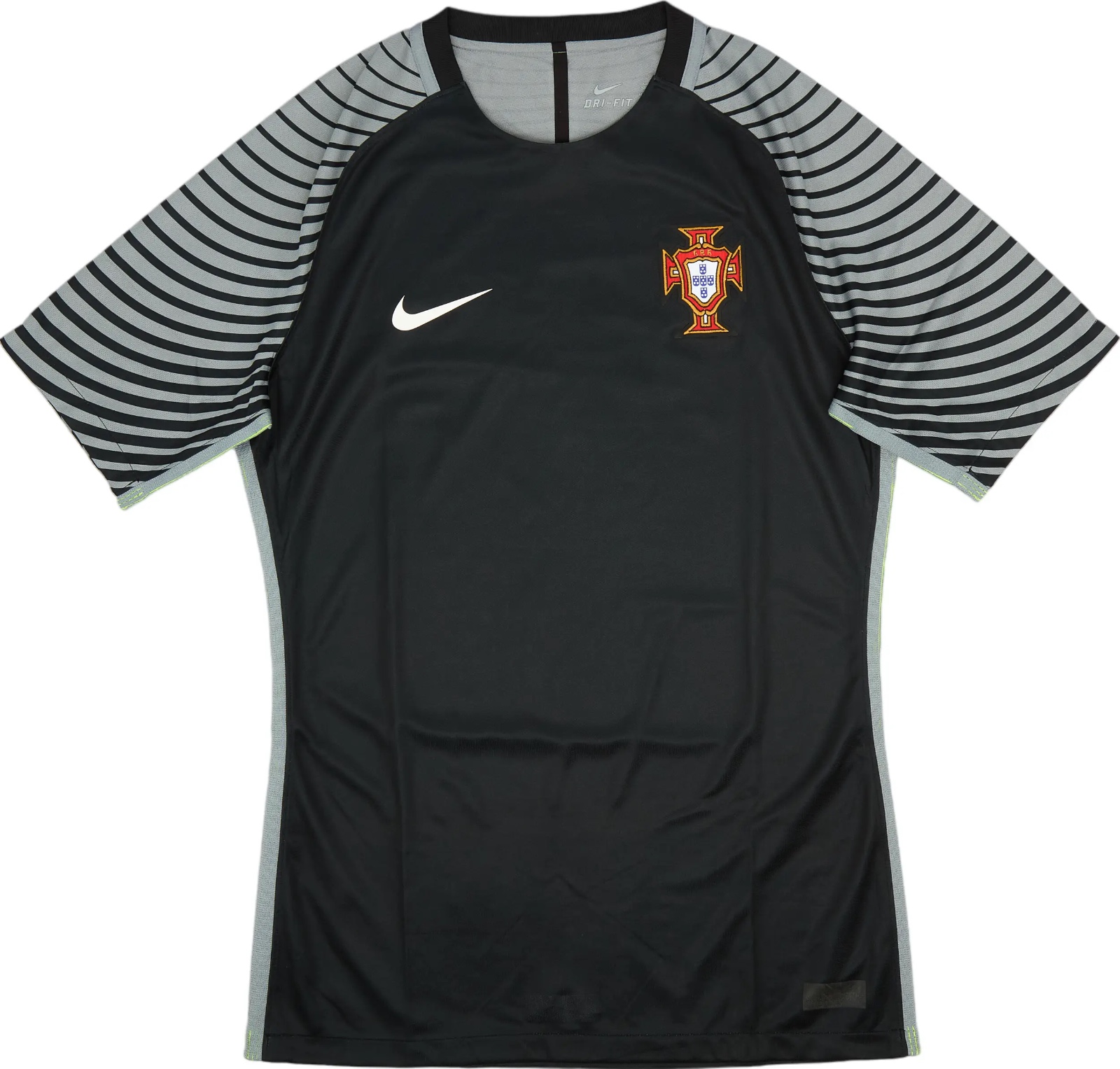 Portugal 2016 GK 1 Kit