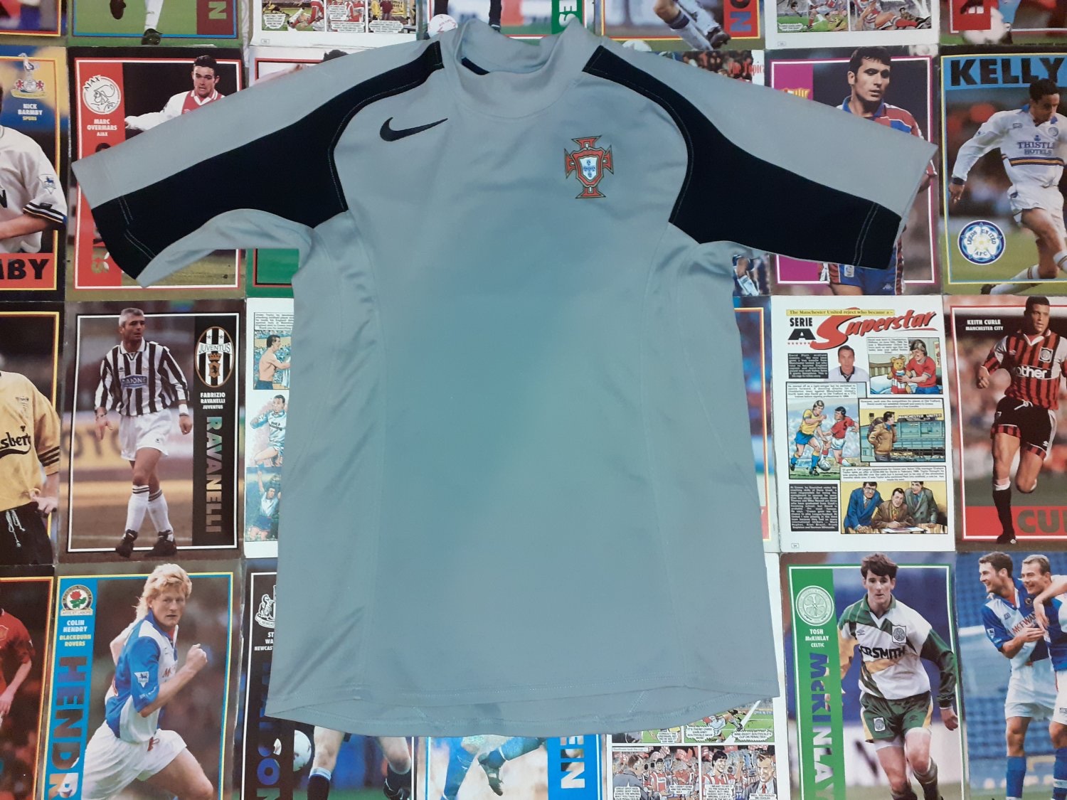 Portugal 2004 GK 2 Kit