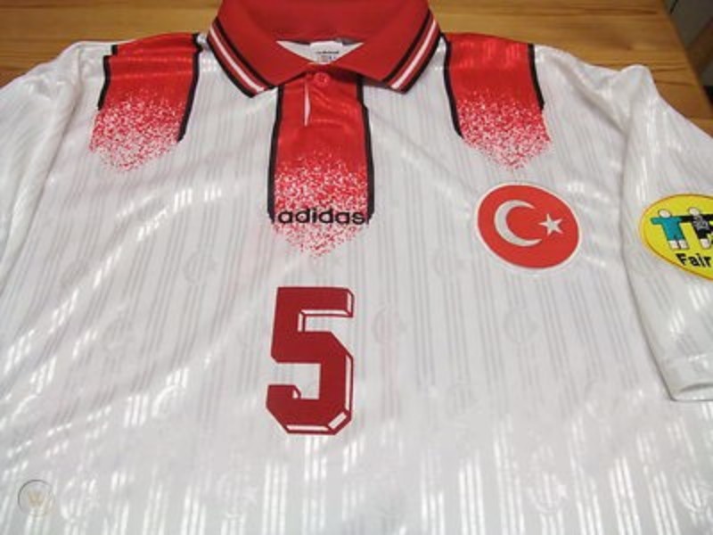 Turkey 1996 Away Kit