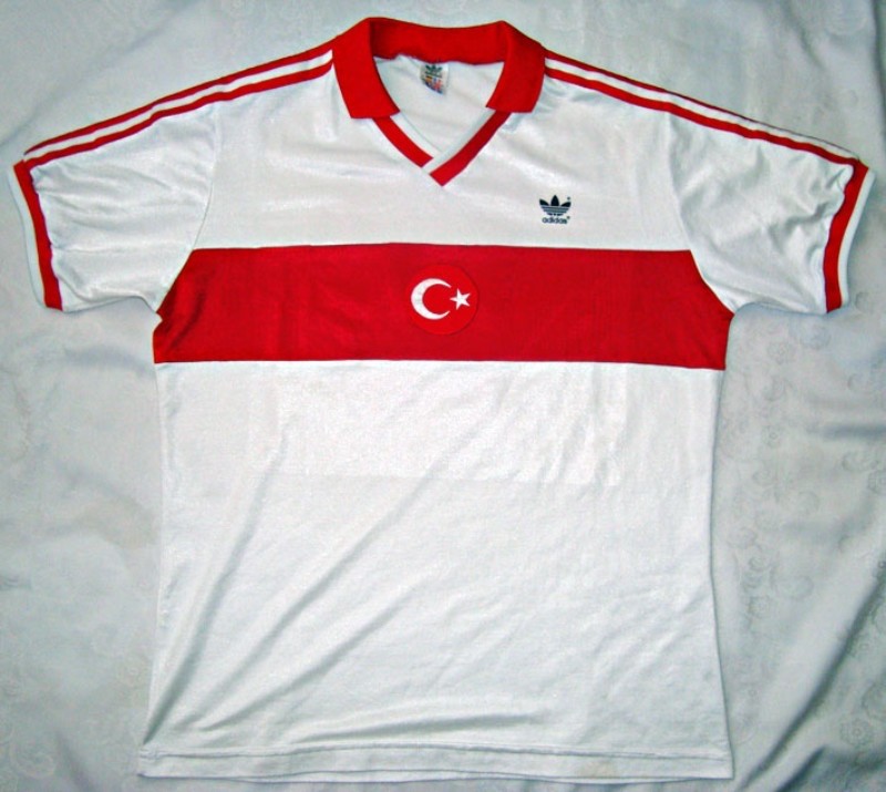 Turkey 1984 Home Kit