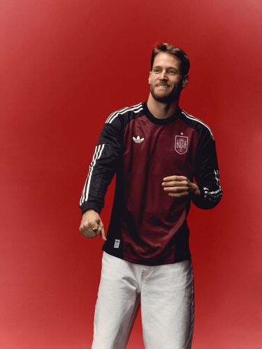 Spain 2026 GK 2 Kit