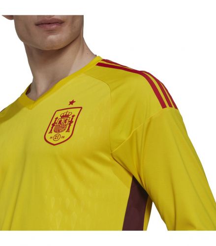 Spain 2022 GK 1 Kit