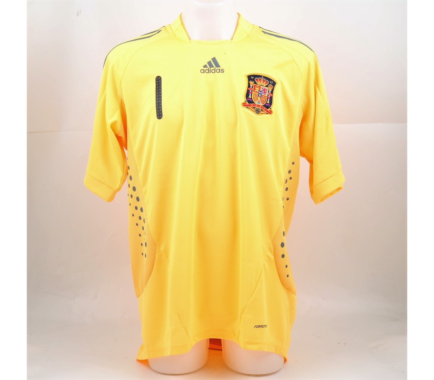 Spain 2009 GK 1 Kit
