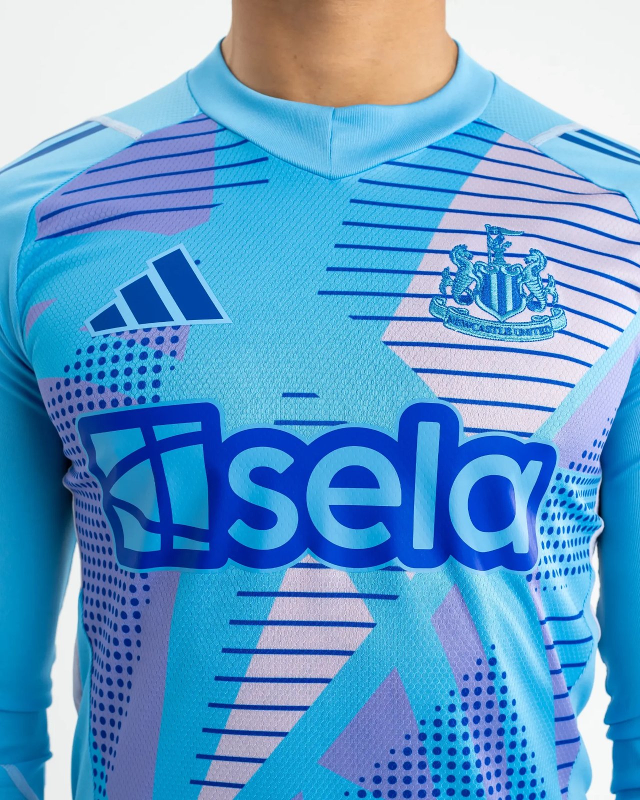 Newcastle United 2024-25 GK 2 Kit