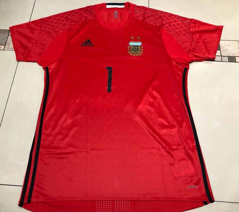 Argentina 2016 GK 2 Kit