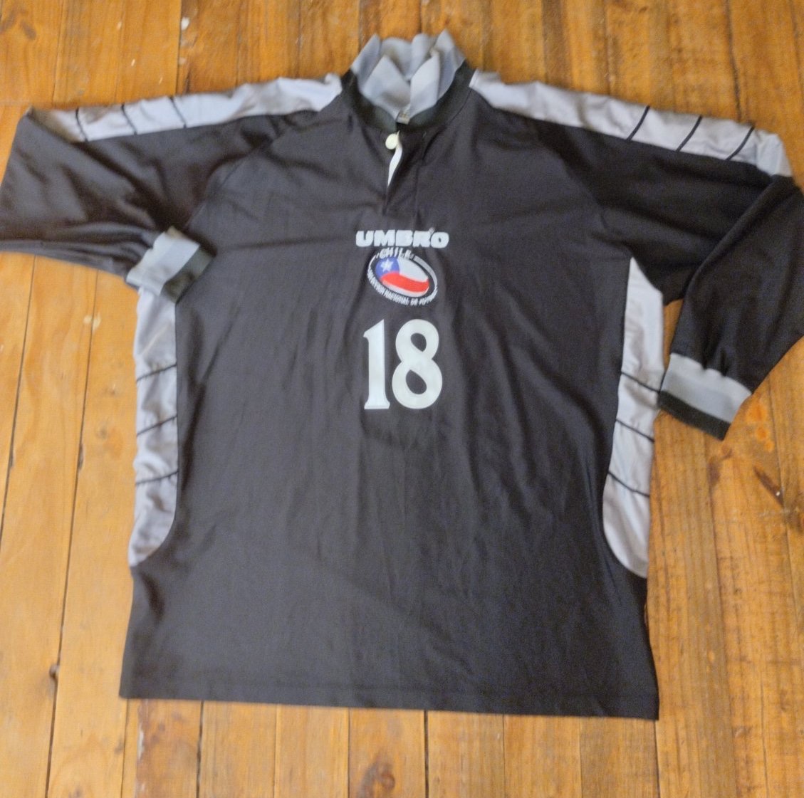 Chile 2000 GK 2 Kit