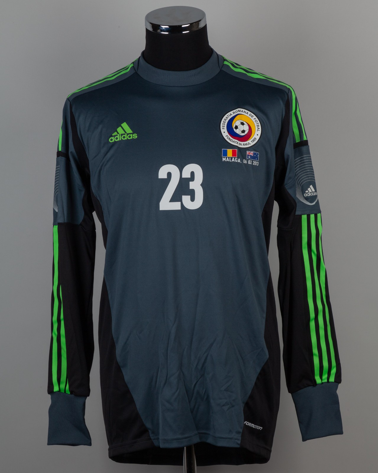 Romania 2012 GK 1 Kit