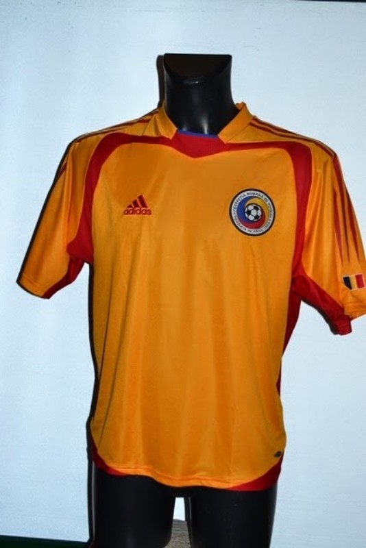 Romania 2004 Home Kit