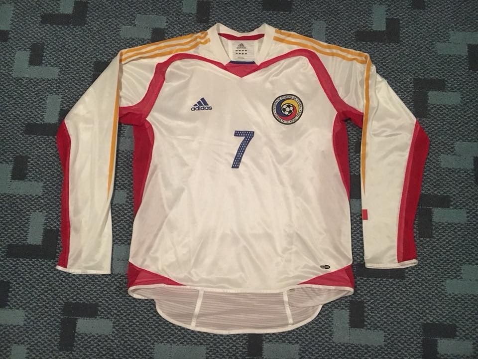 Romania 2004 Away Kit