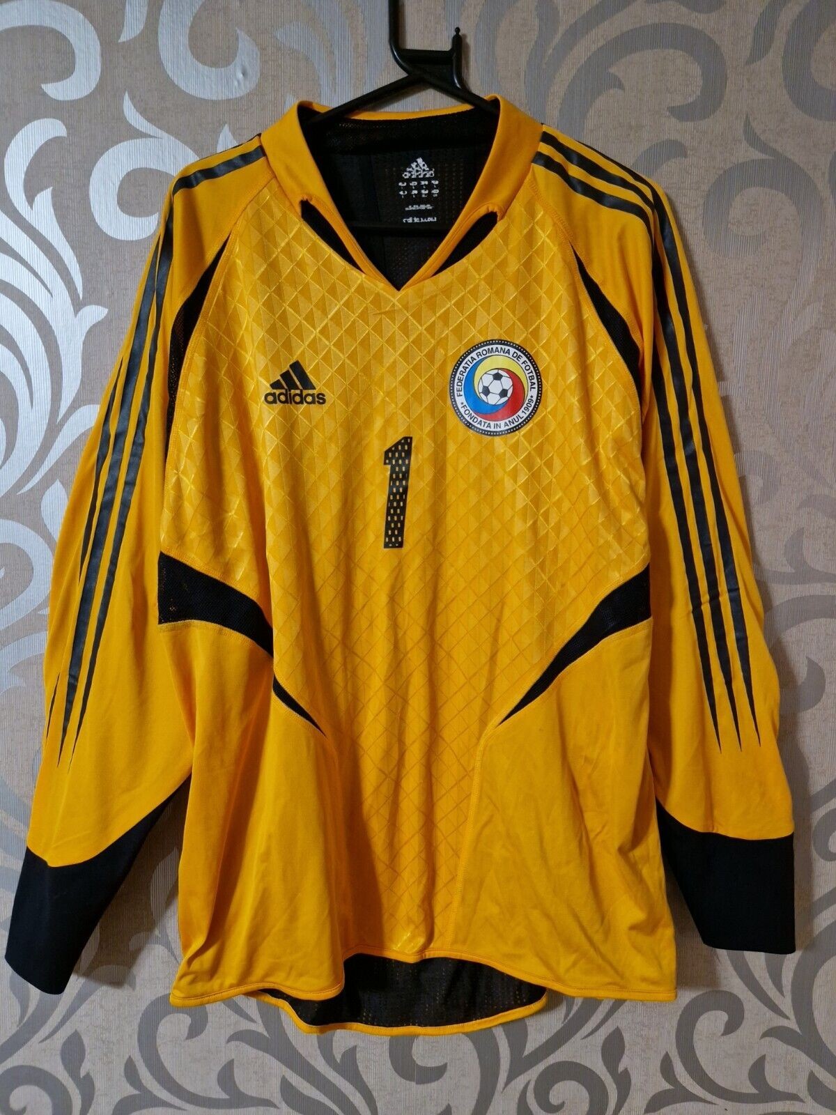 Romania 2004 GK Away Kit
