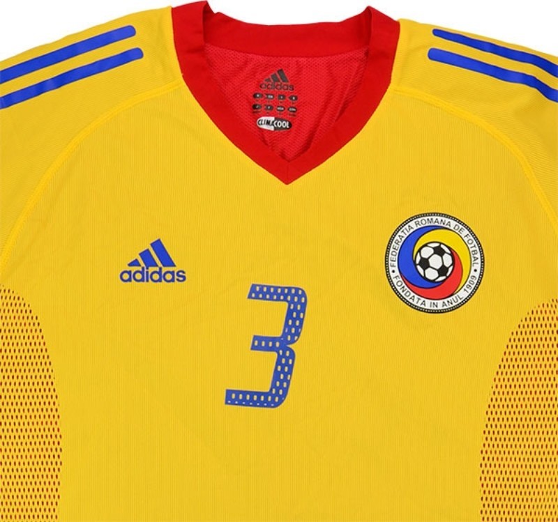 Romania 2002 Home Kit