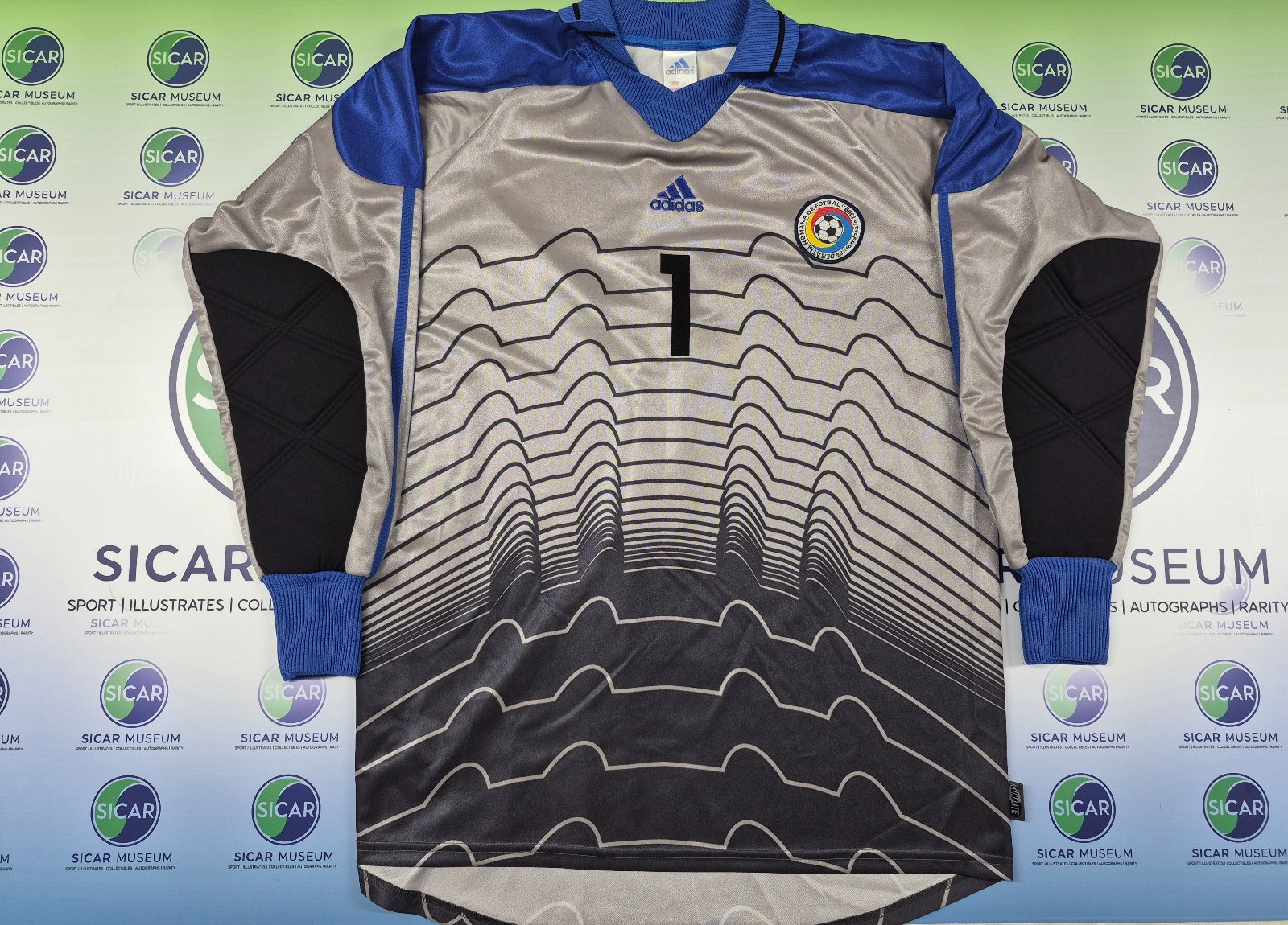 Romania 2001 GK 1 Kit