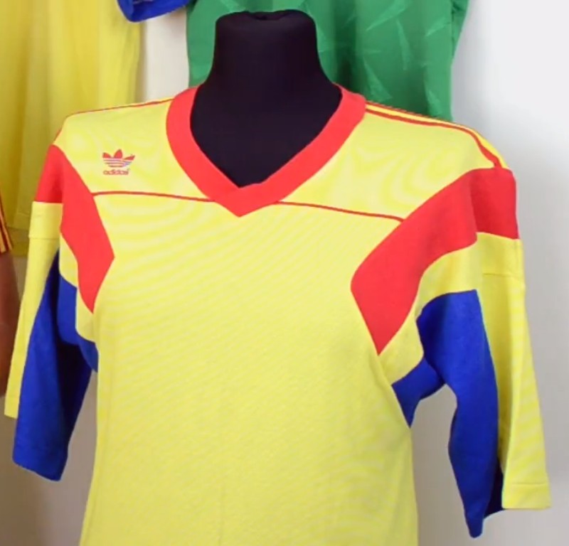Romania 1990 Home Kit