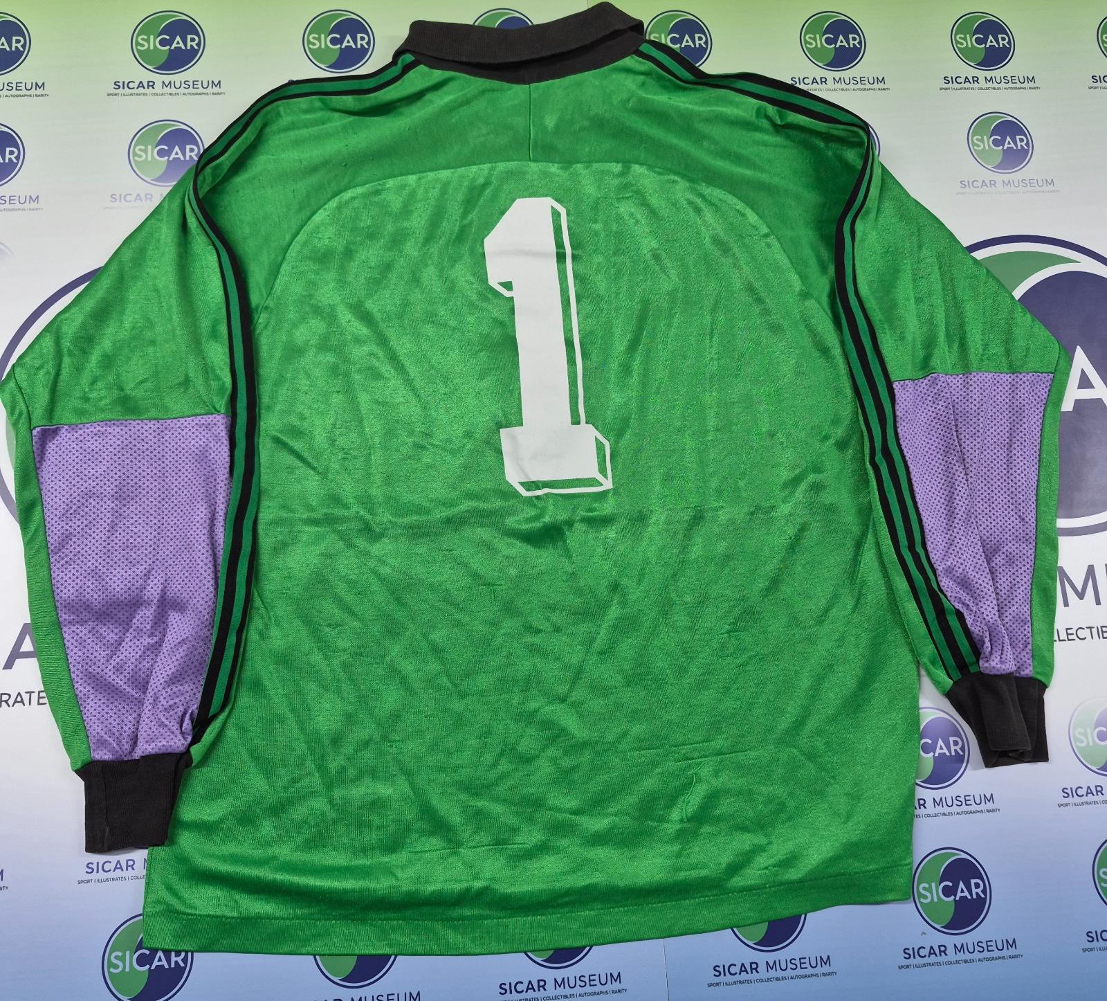 Romania 1990 GK 2 Kit