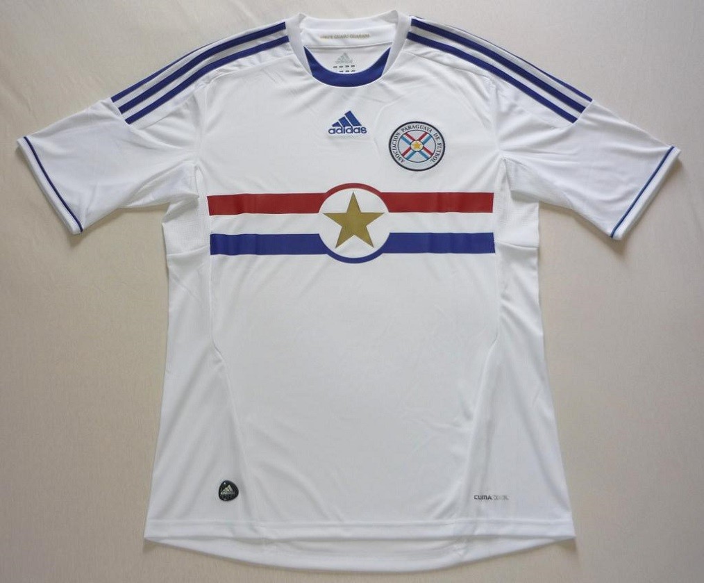 Paraguay 2011 Away Kit