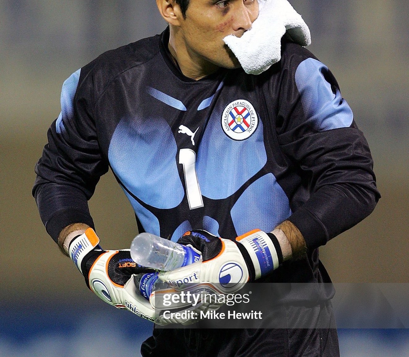 Paraguay 2005 GK 1 Kit