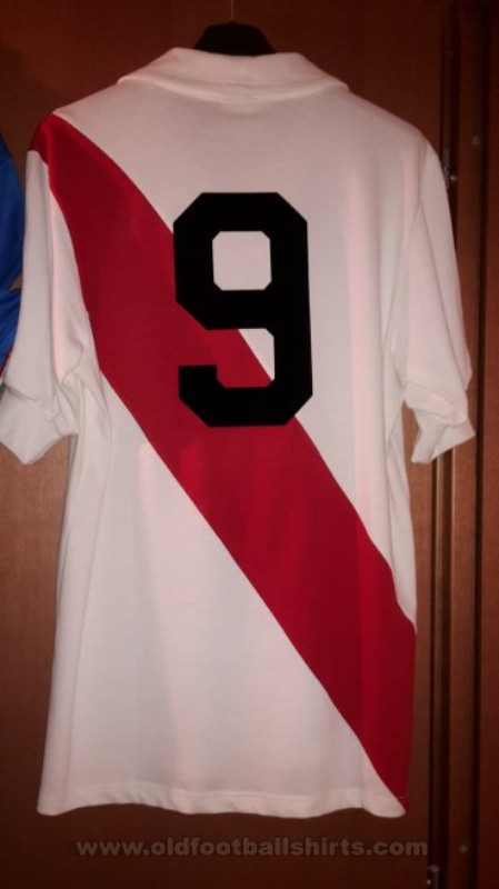 Peru 1982 Home Kit