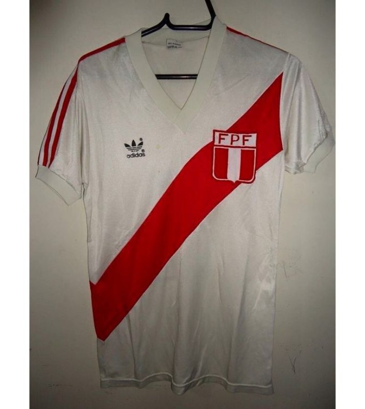 Peru 1981 Home Kit