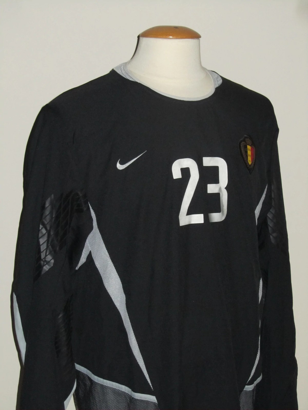 Belgium 2002 GK 2 Kit