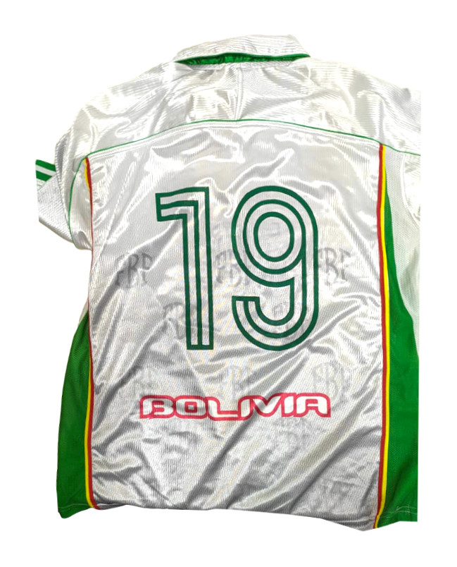 Bolivia 2002 Away Kit