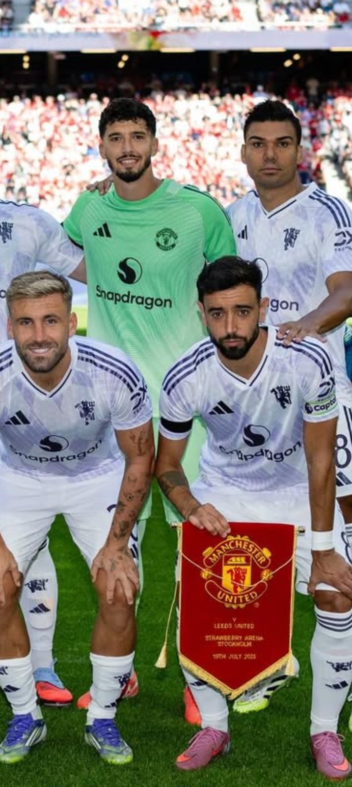 Manchester United 2025-26 GK 4 Kit