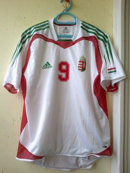 Hungary 2004 Away Kit