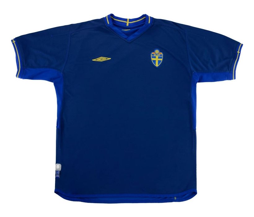 Sweden 2004 Away Kit