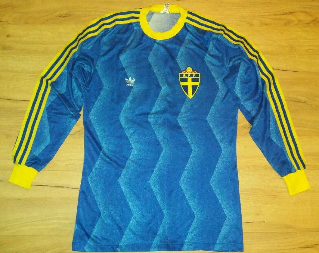 Sweden 1988 Away Kit