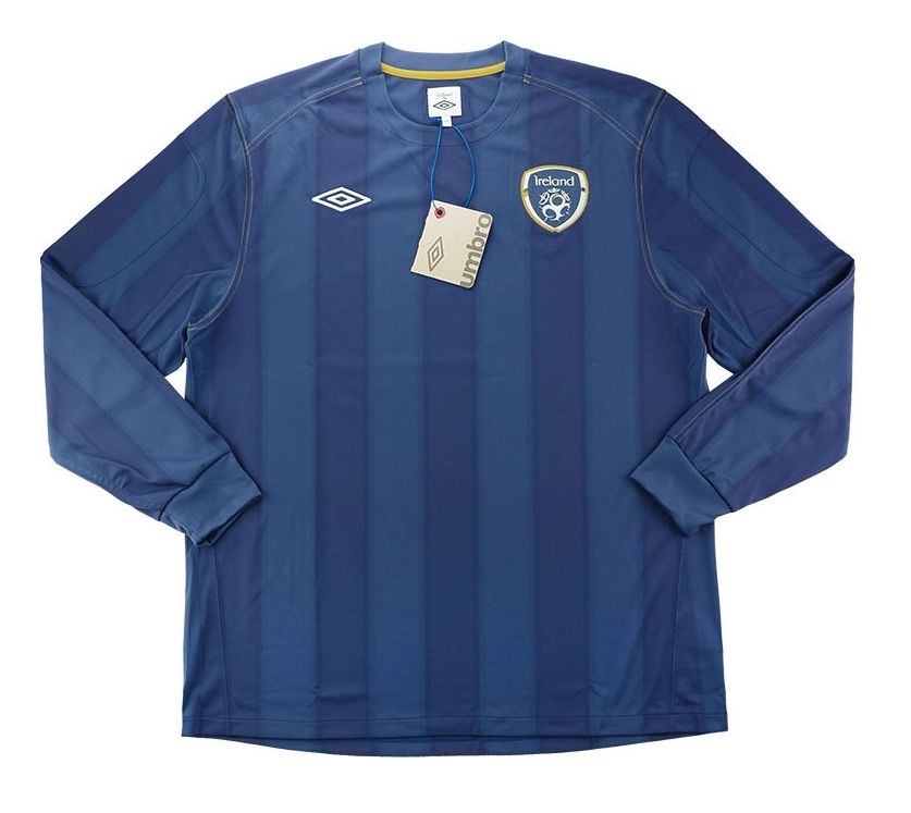 Ireland 2010 GK 1 Kit